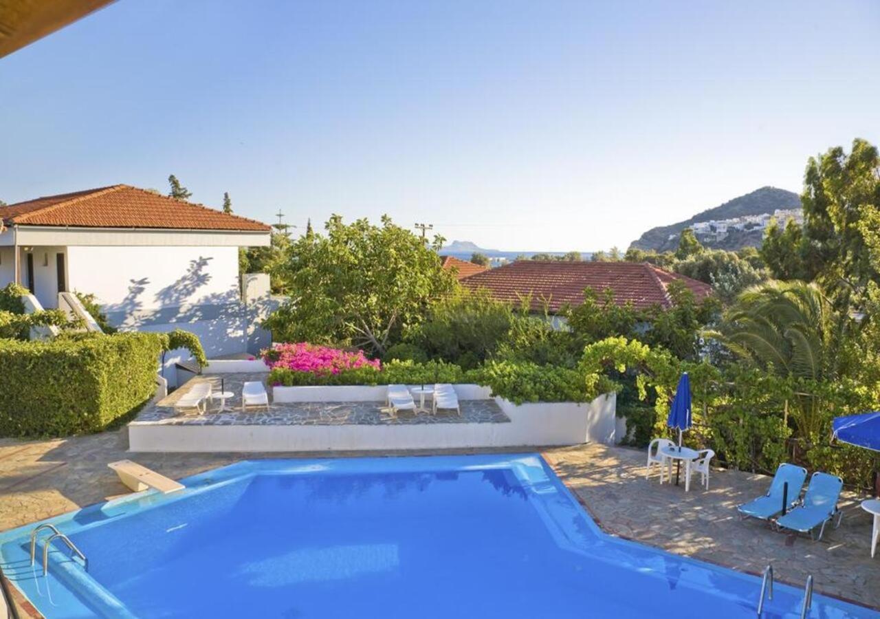 Sunningdale Hotel Agia Galini Buitenkant foto