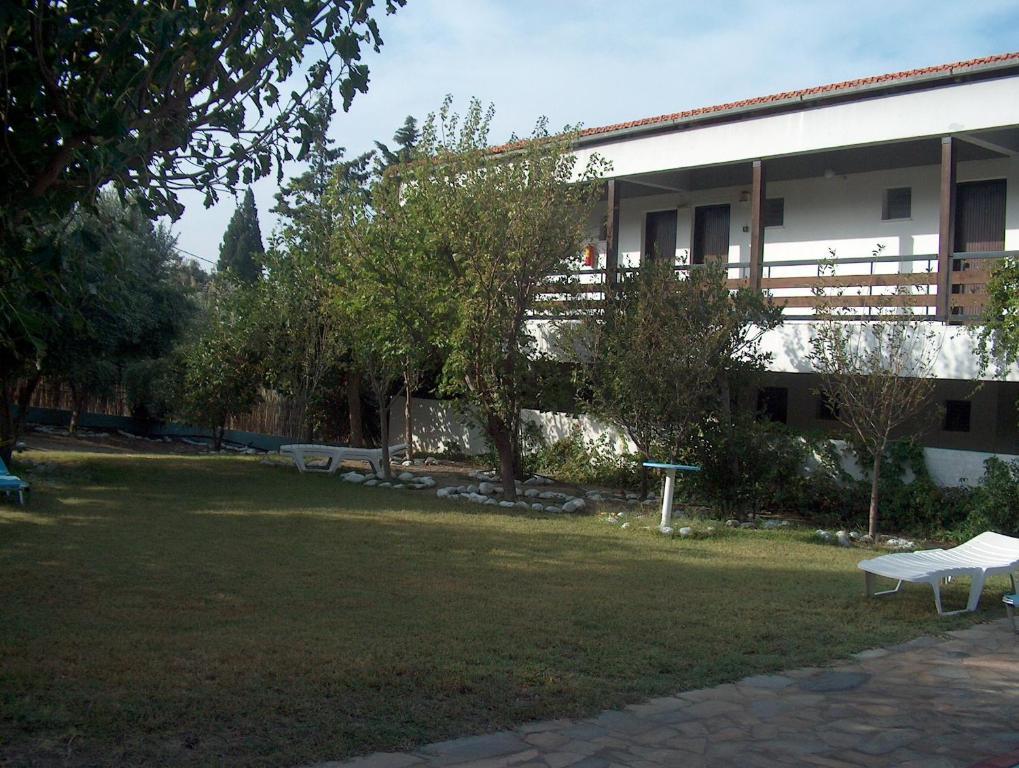 Sunningdale Hotel Agia Galini Buitenkant foto