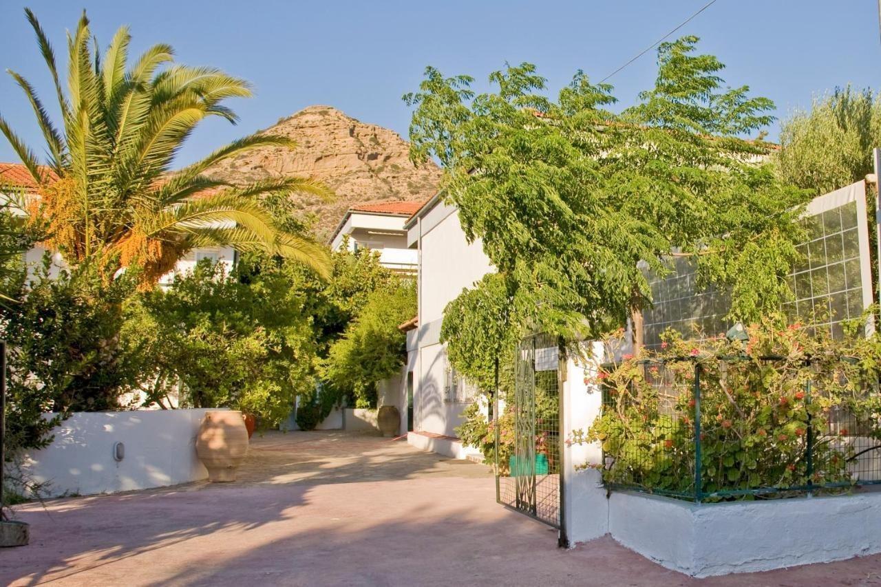 Sunningdale Hotel Agia Galini Buitenkant foto