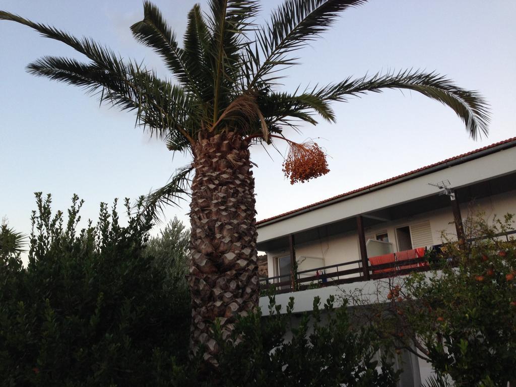 Sunningdale Hotel Agia Galini Buitenkant foto